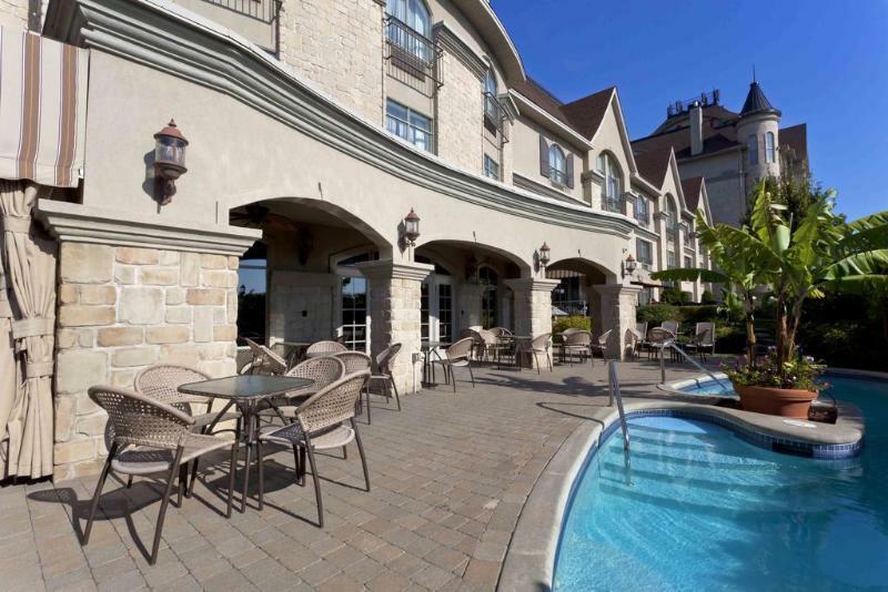 Le St-Martin Hotel & Suites Laval Exterior foto